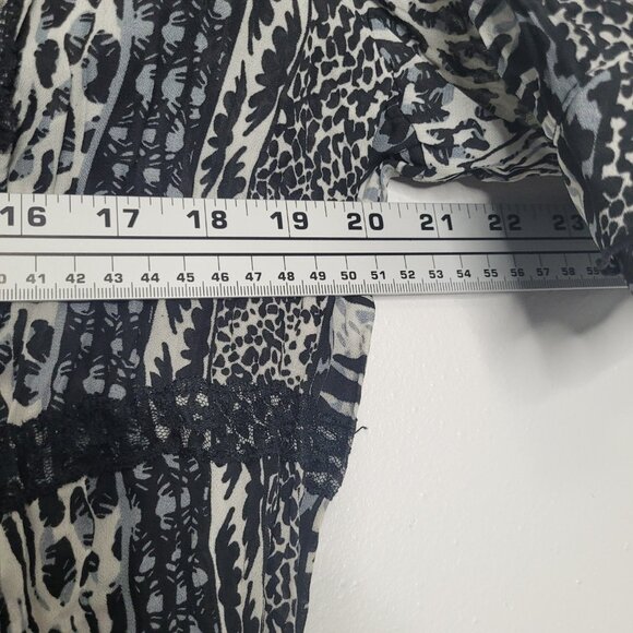 Larry Levine black white mixed print grunge lace abstract art to wear top large - Picture 6 of 7